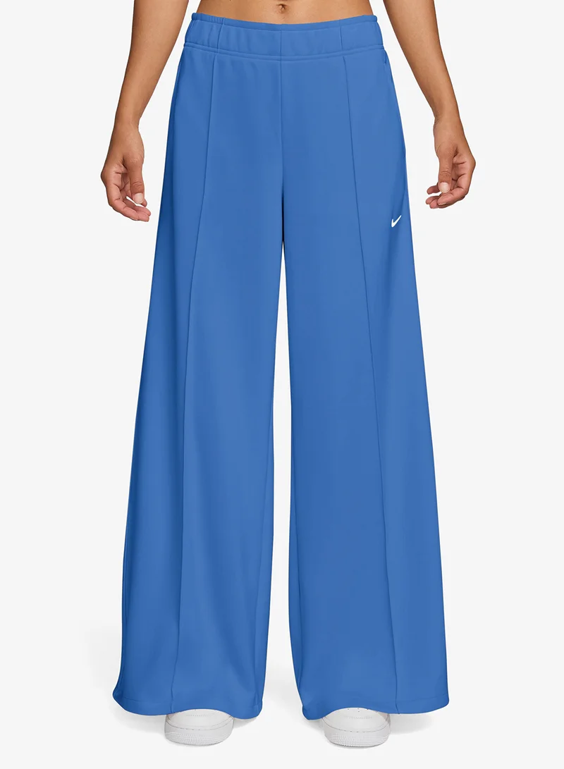 نايكي بنطلون رياضي واسع الساق